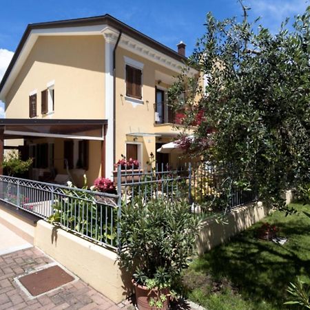 Relax In Collina Apartment Misano Adriatico Exterior foto