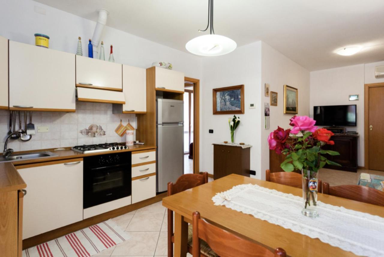 Relax In Collina Apartment Misano Adriatico Exterior foto