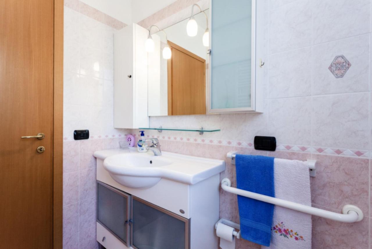 Relax In Collina Apartment Misano Adriatico Exterior foto