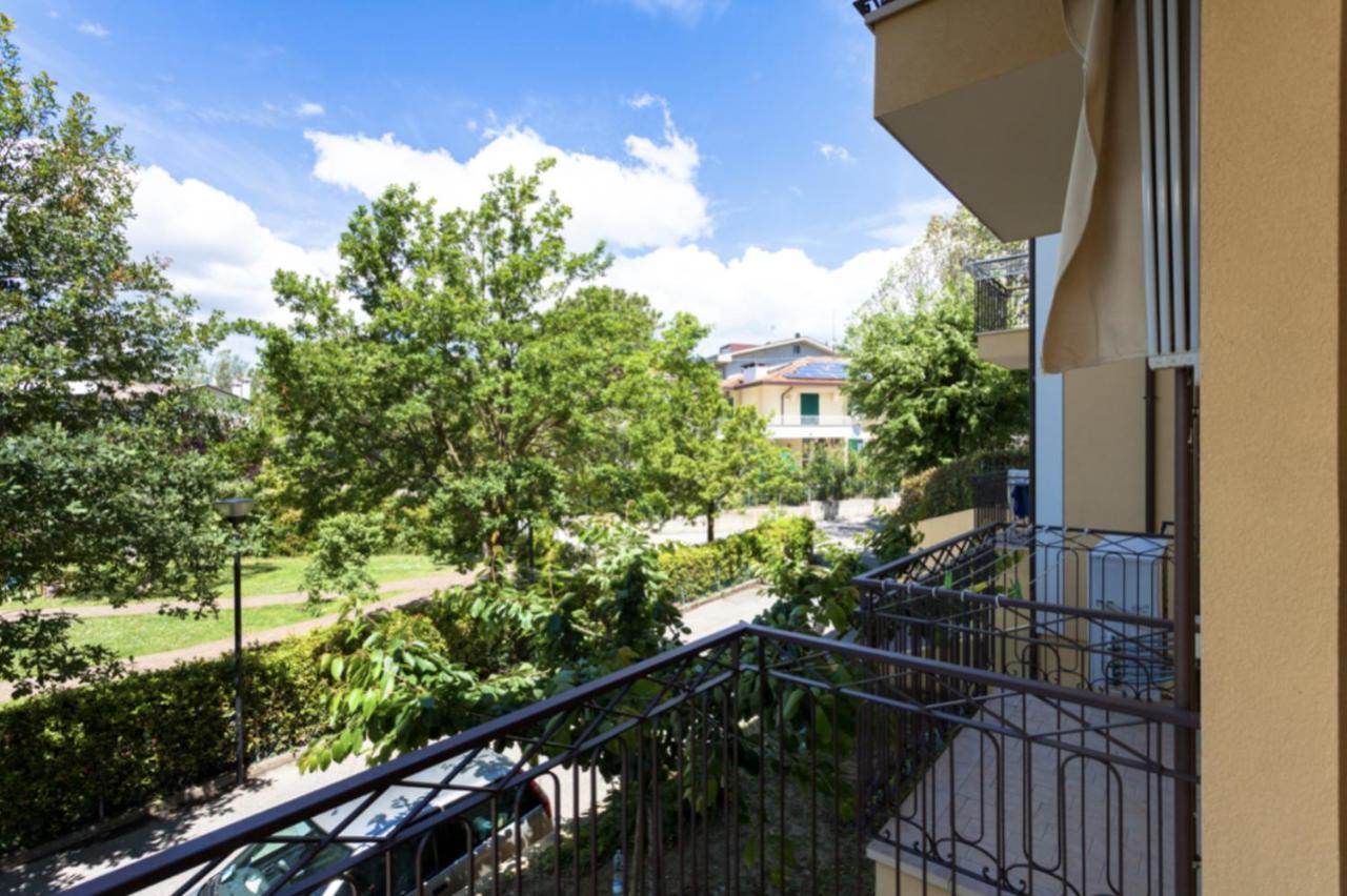 Relax In Collina Apartment Misano Adriatico Exterior foto