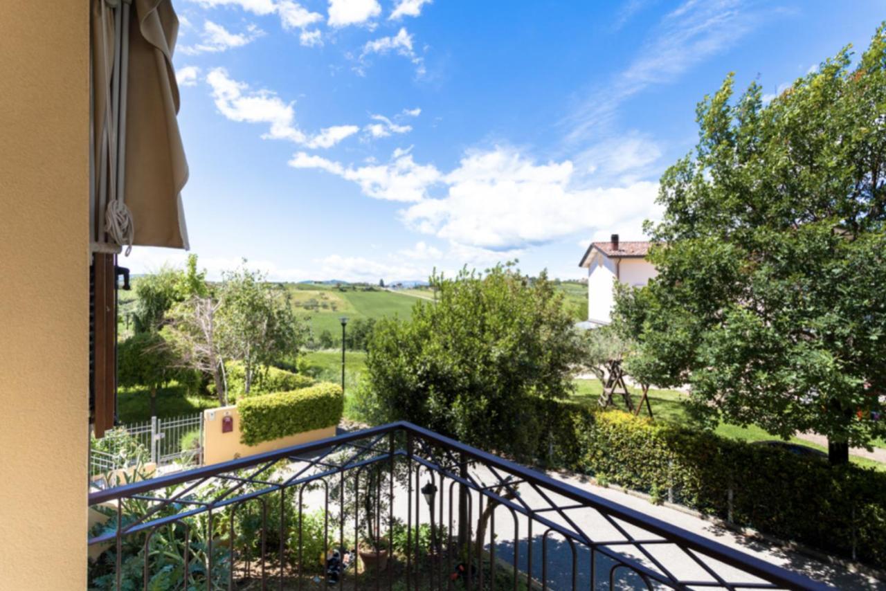 Relax In Collina Apartment Misano Adriatico Exterior foto