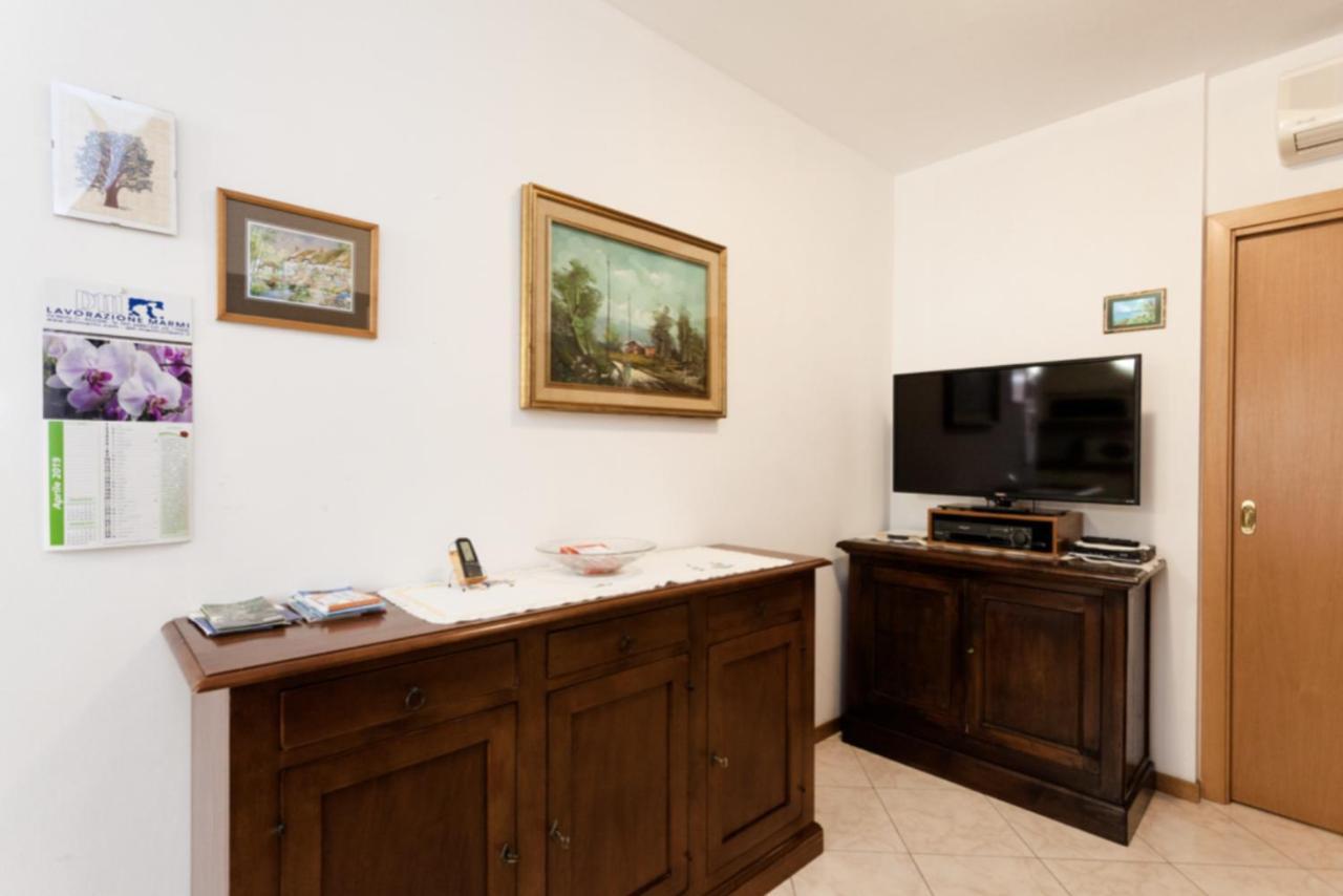 Relax In Collina Apartment Misano Adriatico Exterior foto